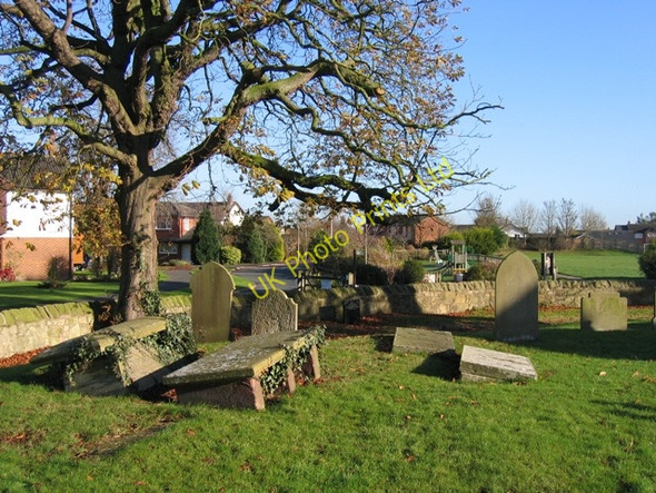 Photo 6"x4" Graveyard at Dodleston St Mary Dodleston c2007 P1