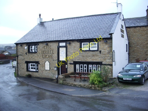Photo 6"x4" The White Lion, Earby Earby c2007