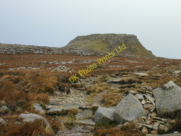 Photo 6"x4" Western approach to Dun Caan Oskaig c2003