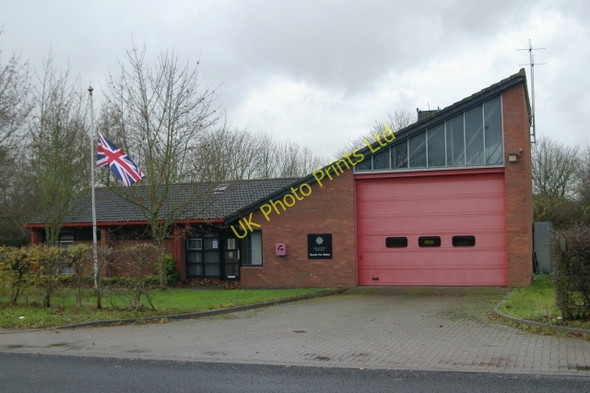 Photo 6"x4" Raunds fire station Raunds c2007