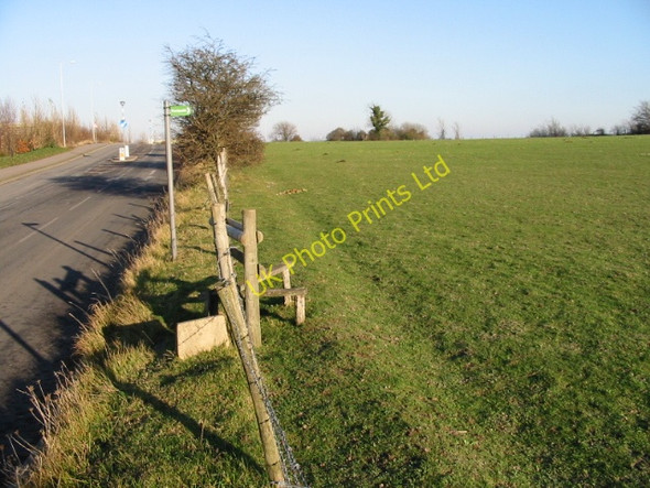 Photo 6"x4" Footpath from Wigmore Lane across fields to Sandwich Road Elvington\/TR2750 c2007
