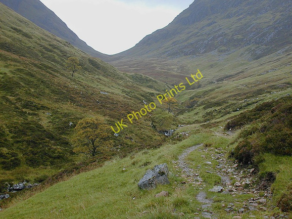 Photo 6"x4" Looking up the Cam Bhealach Allt Glas-Dhoire c2002