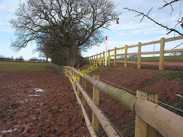 Photo 6"x4" Mended fences Upton Crews c2008