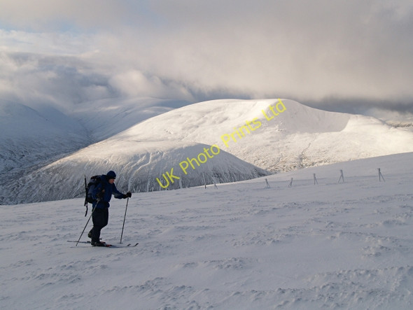 Photo 6"x4" Skier, Meall a' Chaorainn Meall a' Chaorainn\/NN6477 c2008