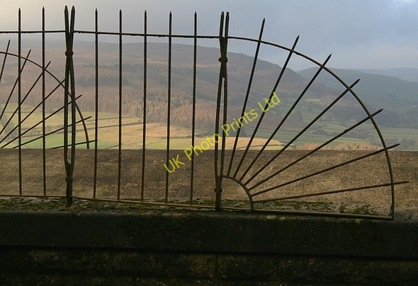 Photo 6"x4" Spiky Railings on the How Beck Aqueduct Howgill\/SE0659 c2008