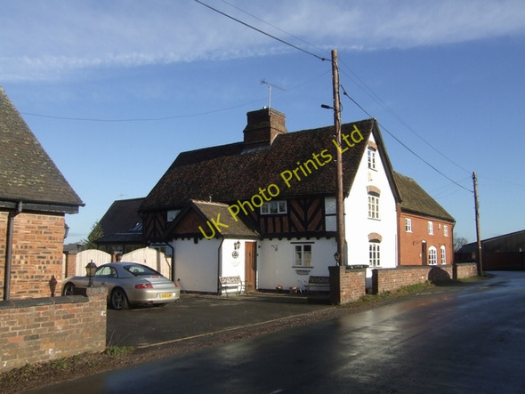 Photo 6"x4" High View Cottage Great Saredon c2008