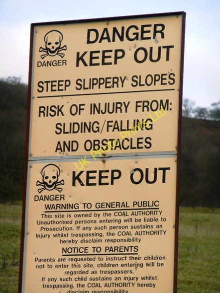 Photo 6"x4" Unequivocal sign Abertillery\/Abertyleri c2008