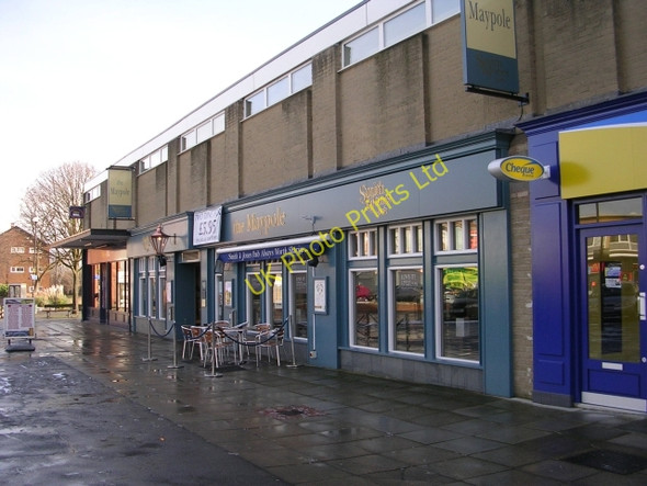 Photo 6"x4" The Maypole - (behind the Town Hall) Ossett c2008