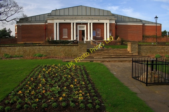 Photo 6"x4" Pannett Park Museum and Art Gallery Whitby\/NZ8910 c2008