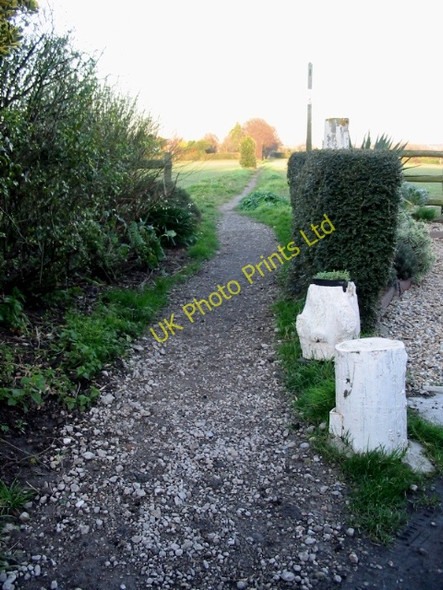 Photo 6"x4" Looking E along path from Church Street Gore\/TR3055 c2008