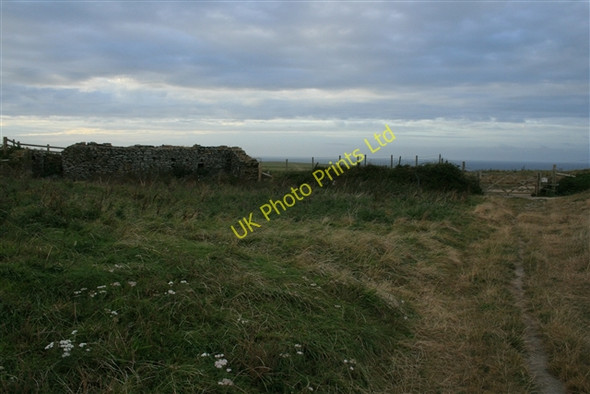 Photo 6"x4" Ruined farm building, Kelsey Head Holywell\/SW7658 c2007