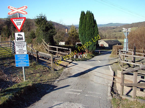 Photo 6"x4" Nantyronen Level Crossing Nantyronen Station c2008