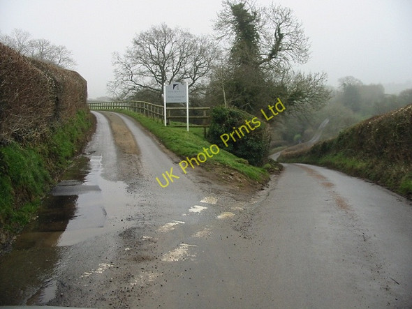 Photo 6"x4" You take the high road Priston c2008