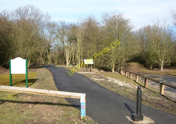 Photo 6"x4" Sustrans route 66 cycle track Thorp Arch c2008