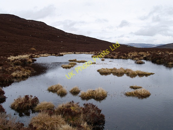 Photo 6"x4" Lochan, Carn Dubh Kinnaird\/NN9559 c2008