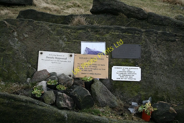 Photo 6"x4" Memorials on Standedge Bleak Hey Nook c2008