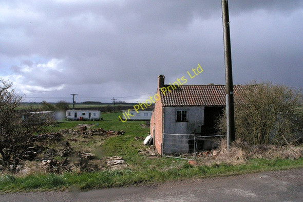 Photo 6"x4" Oat Sheaf and caravans Kirkstead\/TF1961 c2008