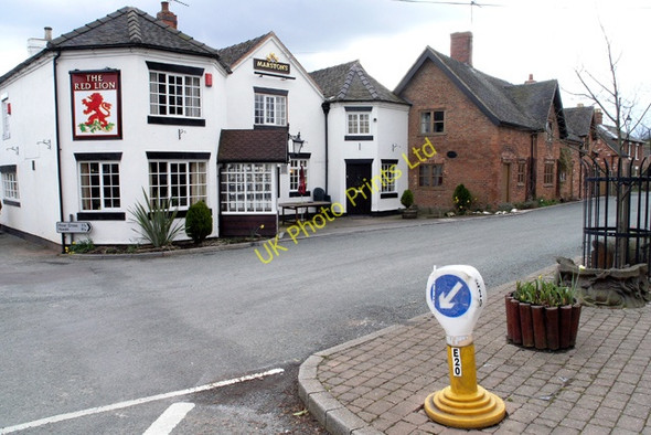 Photo 6"x4" The Red Lion, Newborough Newborough\/SK1325 c2008