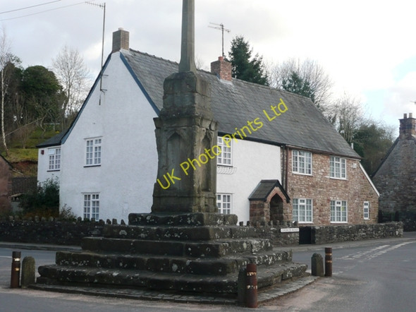 Photo 6"x4" Clearwell cross Clements End c2008