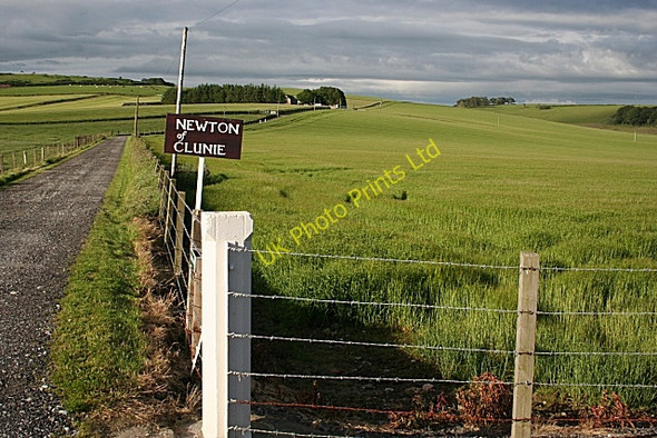 Photo 6"x4" Newton of Clunie Inverkeithny c2007