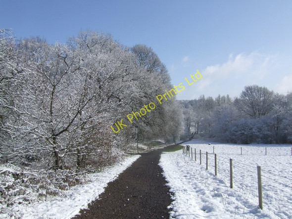 Photo 6"x4" Spring snowfall on the Monarch's Way Bushbury\/SJ9203 c2008