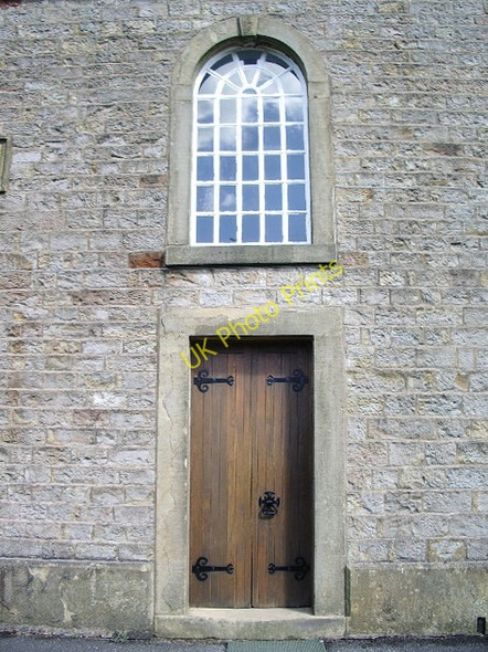 Photo 6"x4" Chipping Congregational Church, Doorway Chipping\/SD6243 c2008