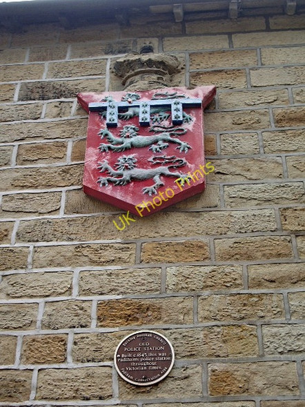 Photo 6"x4" The Old Police Station, Coat of Arms Padiham c2008
