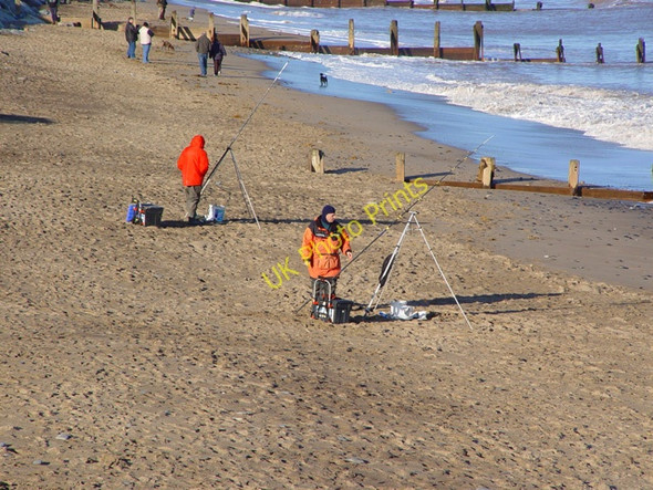 Photo 6"x4" Fishing on Withernsea Beach Withernsea c2007