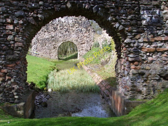 Photo 6"x4" The moat at Lochmaben Castle Lochmaben c2008