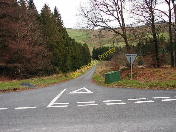 Photo 6"x4" Road junction at Ffridd Newydd Llwynygog c2006