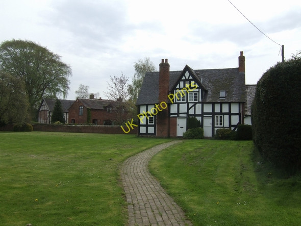 Photo 6"x4" The Pound Wollerton c2008