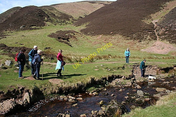 Photo 6"x4" Logan Burn Silverburn\/NT2060 c2008