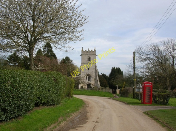 Photo 6"x4" Crambe Church and phonebox Crambe c2008