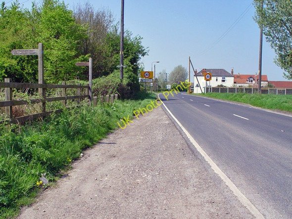 Photo 6"x4" The road to Bubwith Highfield\/SE7236 c2008