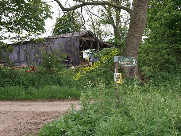 Photo 6"x4" Barn at Scaling Farm Scaling c2008