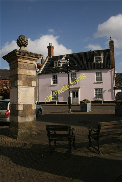 Photo 6"x4" Obelisk Plain, Holt Holt\/TG0838 c2007