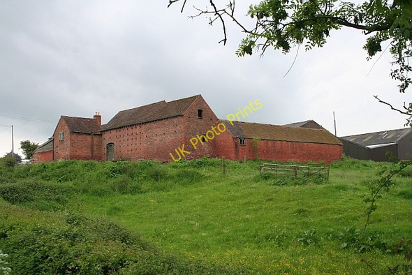 Photo 6"x4" Barns, Hanley Castle Church End\/SO8341 c2008