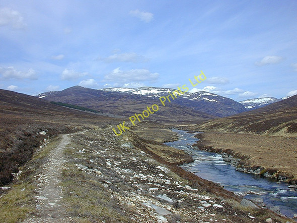 Photo 6"x4" The Dee north of White Bridge Cairn Geldie c2005