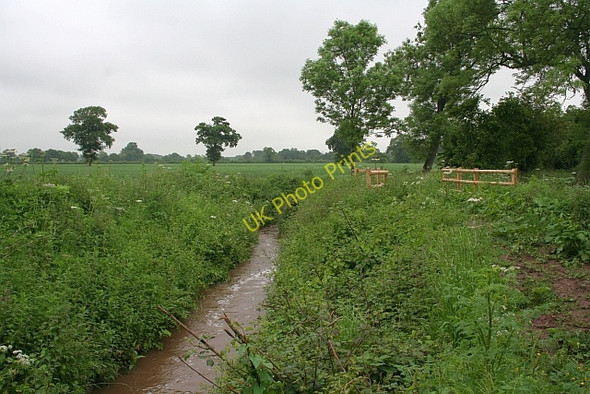Photo 6"x4" Rapid flowing stream Birtsmorton c2008