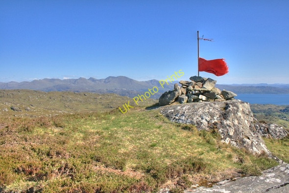Photo 6"x4" Summit Cairn, Sgurr an t-Sasunnaich Kinloid\/Ceann an Leothaid c2008