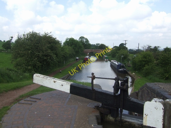 Photo 6"x4" Worcester & Birmingham Canal - Looking South to Bridge 56 from Tardebigge Top Lock Tardebigge c2008