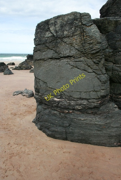 Photo 6"x4" Oystershell Rock Durness c2008