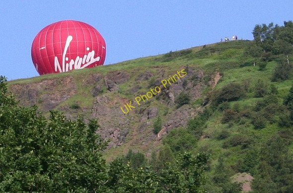 Photo 6"x4" Balloon rise over Black Hill Brand Green\/SO7641 c2008