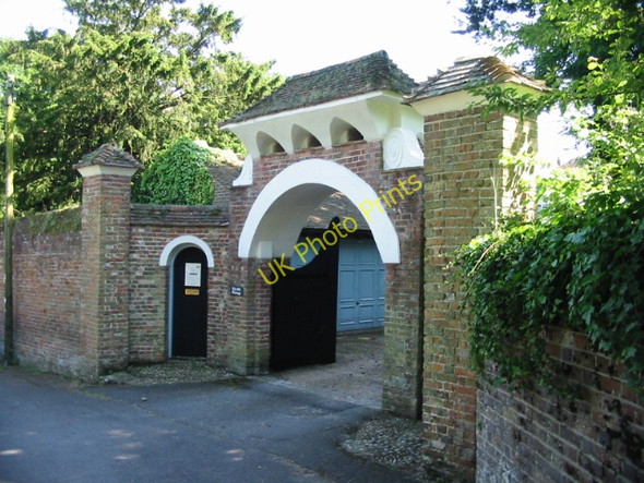 Photo 6"x4" Gate entrance to the Old Vicarage Elham c2008