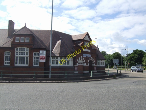Photo 6"x4" Brownhills Youth Centre Brownhills\/SK0405 c2008