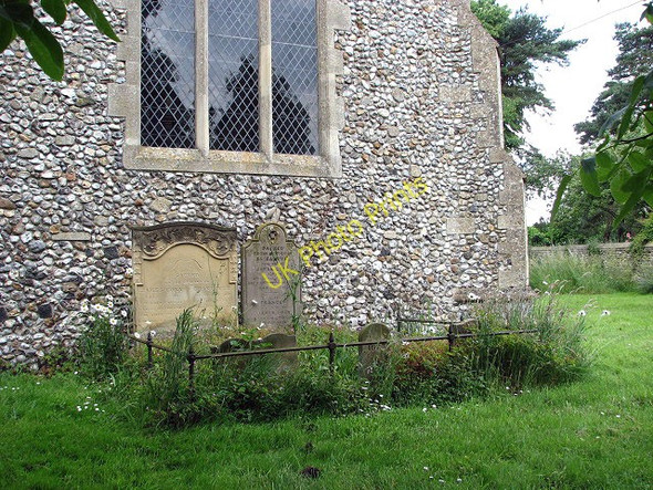 Photo 6"x4" All Saints Church - graves by east wall Kettlestone c2008