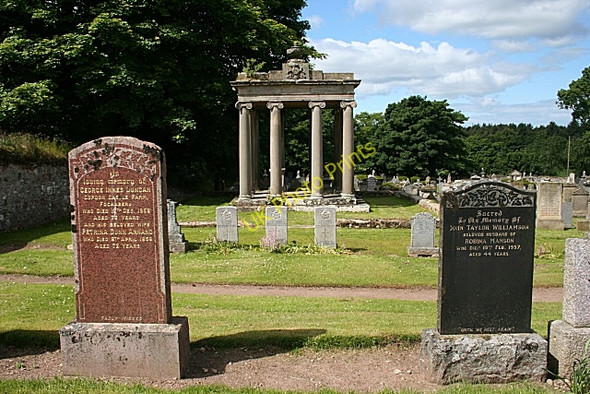 Photo 6"x4" Bellie Kirkyard Bogmoor c2008 P1