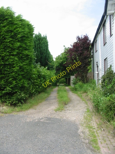 Photo 6"x4" Footpath running NE along the side of Little Foxholt Swingfield Minnis c2008