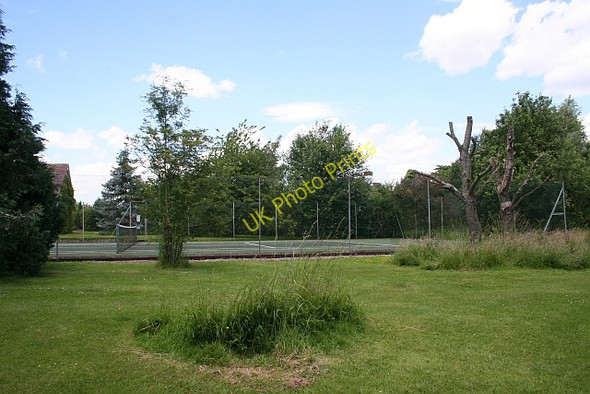Photo 6"x4" Tennis courts, Eastington Longdon\/SO8336 c2008