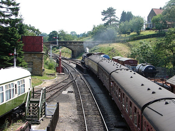 Photo 6"x4" Goathland Station, North Yorkshire Moors Railway Goathland c2006